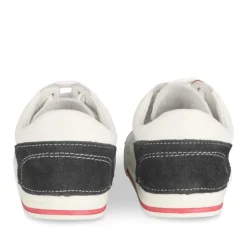 Baskets Baskets BLANC Garçon CUIR Motif Uni A Enfiler
