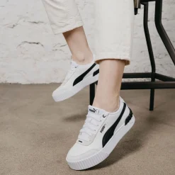 Baskets BLANC PUMA Carina Lift