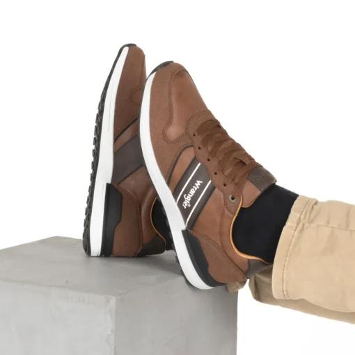 Baskets MARRON Homme Motif Uni Lacets