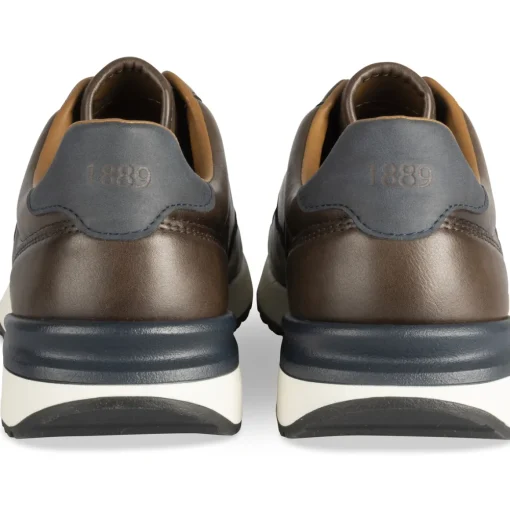 Baskets MARRON Homme Motif Uni Lacets