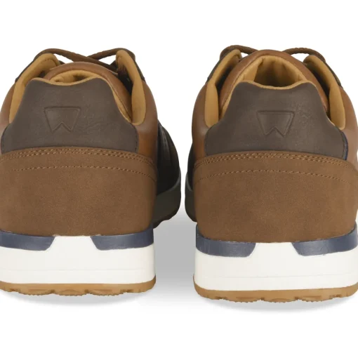 Baskets MARRON Homme Motif Uni Lacets