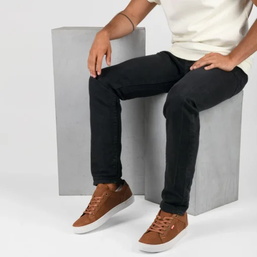 Baskets MARRON Homme Motif Uni Lacets