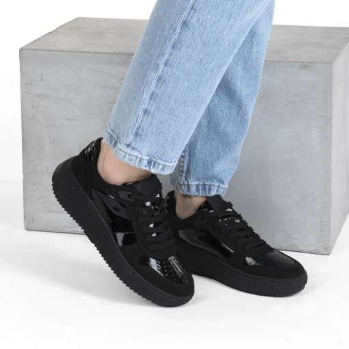 Baskets NOIR Femme Motif Uni Lacets