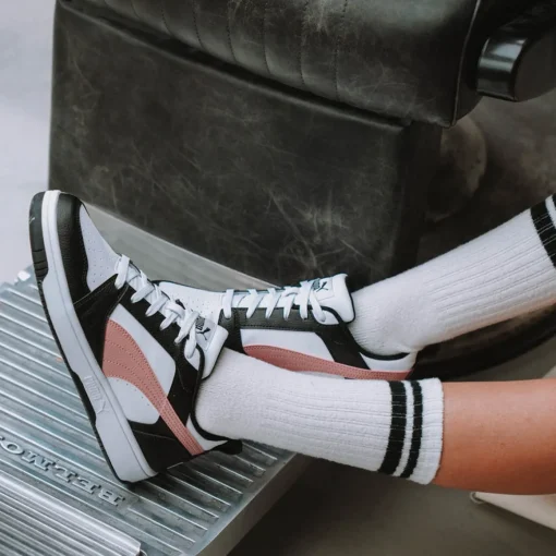Baskets NOIR PUMA Rebound V6 Low