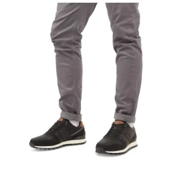 Baskets Running NOIR Homme Motif Uni Lacets