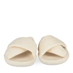 Chaussons BLANC Femme Motif Uni A Enfiler