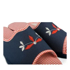 Chaussons MARINE Femme Motif Uni A Enfiler