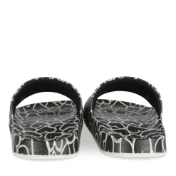 Claquettes NOIR Femme Motif Coeurs A Enfiler