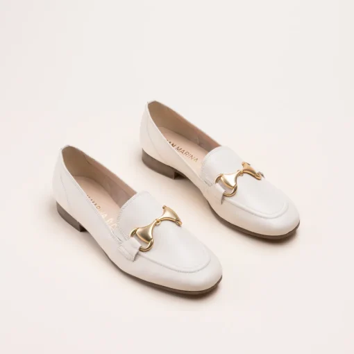 Mocassins BEIGE Femme CUIR Motif Chaîne A Enfiler