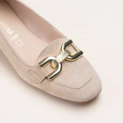 Mocassins BEIGE Femme CUIR Motif Chaîne A Enfiler