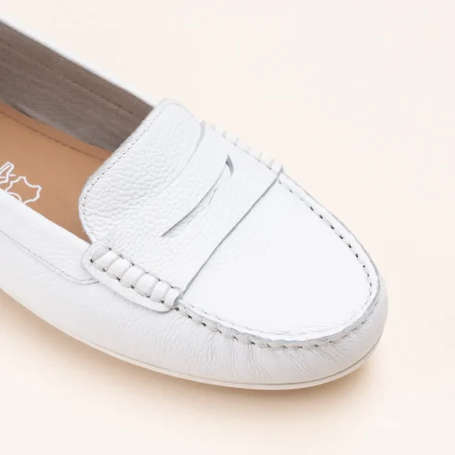 Mocassins BLANC Femme CUIR Motif Uni A Enfiler