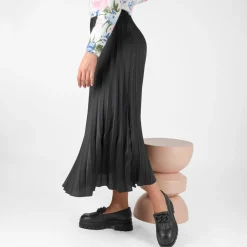 Mocassins NOIR Femme CUIR Motif Chaîne A Enfiler